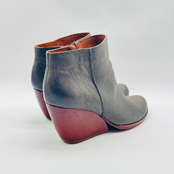 Korkease Boots Womens 8 Gray Leather Ankle Zip Back Casual Wedge Comfort Shoes - Picture 6 of 13
